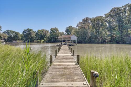 Urbanna House | Waterfront Urbanna Home w/Private Dock
