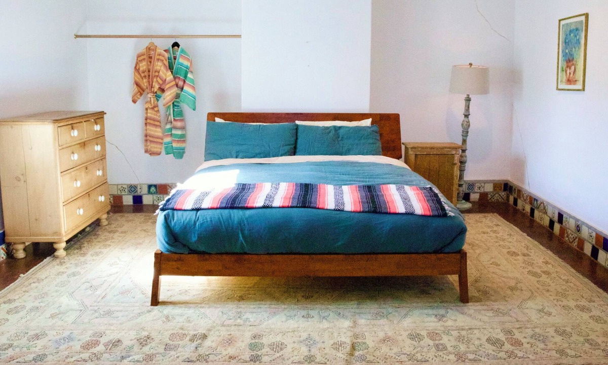 Marfa House | Watermelon Adobe - Organic King Bed - Walkable