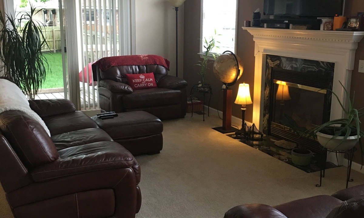 Fentress House | Welcome to the Lighthouse! Charming 3-bdrm home with 2 decks in Virginia Beach