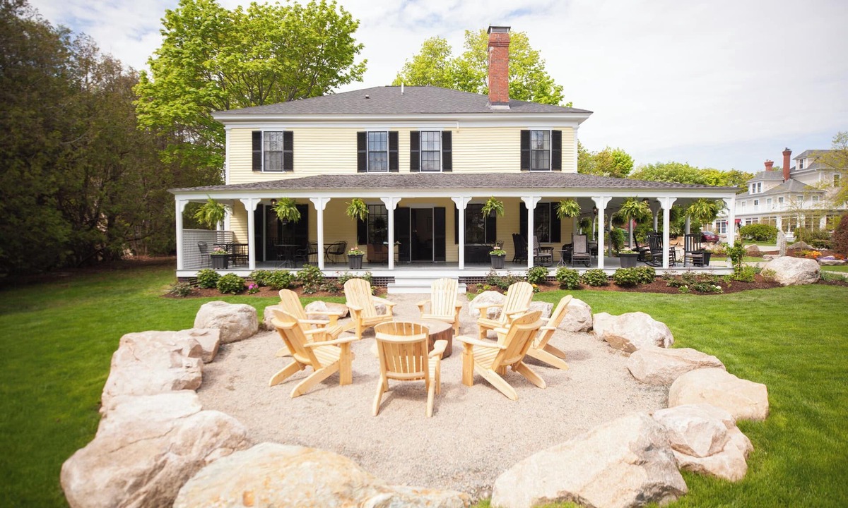 Bar Harbor Bed & Breakfast | Yellow House Inn