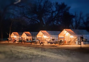 #11 Son's River Ranch - Glamping Cabin w/2 Queen Beds