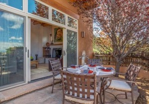 Bishop`s Lodge Villa 38m