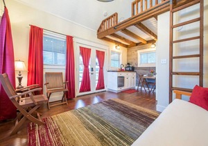 Country Tiny House - 10min to Silos at Magnolia (#6)