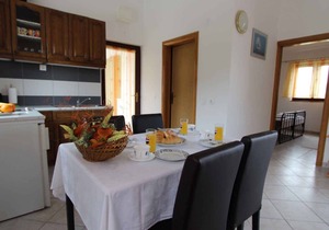 Holiday apartment mit Klimaanlage und Balkon