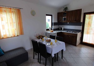 Holiday apartment mit Klimaanlage und Balkon