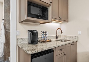 In Town Villas- Suite 6 |Private Hot Tub