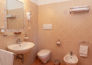 Jacopo' flat with shared pool
