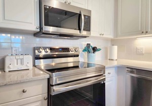 Sandpiper CRC1B - Beautiful Condo, Private Stairs to Pool
