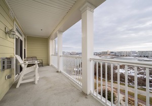 Spacious 3BD 2Bath Condo with Water View on Sunset Island