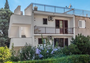 Stunning apartment in Selce with house sea view