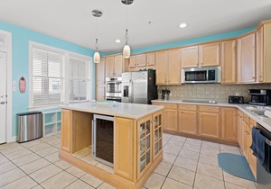 SUNSET ISLAND Spacious 5-BR - TONS of Amenities