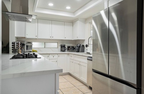 Central Escondido House | 10 minutes to Safari Family Vacation with Backyard Games. Pet-Friendly