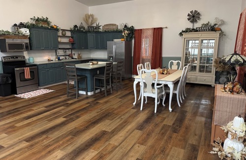 Cuba House | 10 Private Acres -5 Min to World Equestrian Center - Firepit & Trailer Parking