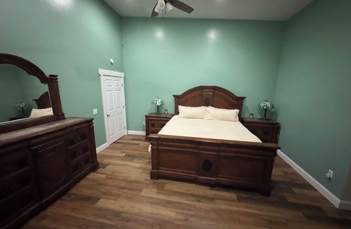 Cuba House | 10 Private Acres -5 Min to World Equestrian Center - Firepit & Trailer Parking