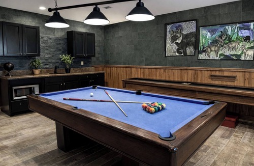 Snowshoe House | 14 Bedroom Ski In/Out Double Townhome | 2 Hot Tubs, Game Rooms, Theater, Arcade