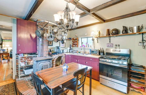 Gouldsboro House | 14 Mi to Schoodic Point: Gouldsboro Artists Home