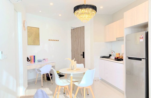 Downtown Kota Kinabalu Apartment | 16 mins to the Jesselton Point! Sea Park LeSu 8 The Shore Borneo KK I 홈스테이