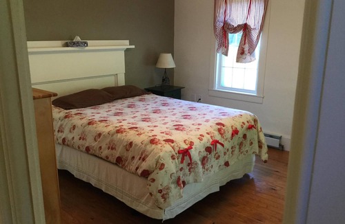 Lamoine House | 1850s Farm House - Minutes from Acadia, Lamoine Beach, and Lamoine State Park