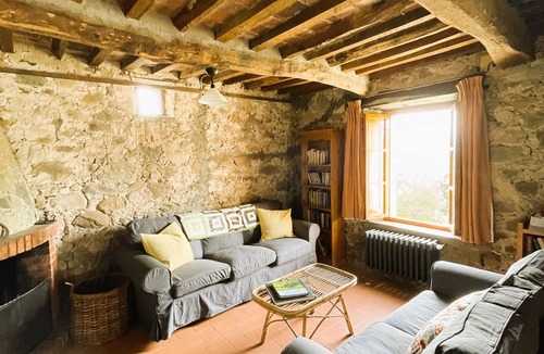 Mologno House | 18th century Tuscan farmhouse in the Garfagnana