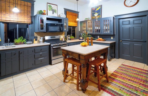 Comfort House | 1906 Haus Stay for 13 with Access to Pool Hot Tub