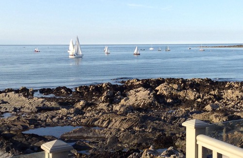 Skerries Apartment | 1bedroomed+lounge, kitchen and bathroom, sleeps max 3 people