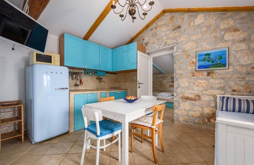 Vabriga House | 2 bedroom beach front home in Vabriga