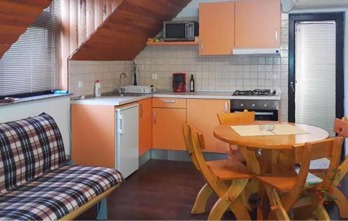 Kuterevo House | 2 Bedroom Cozy Home In Kuterevo