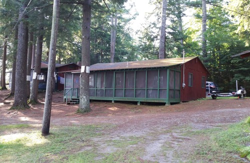 Litchfield Cabin | 2 bedroom fully furnished camp on Tacoma Lakes, Litchfield