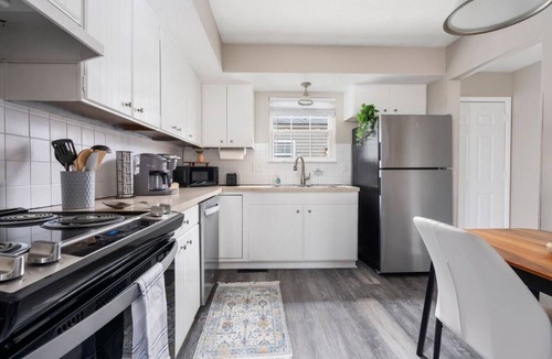 Heath Apartment | 2 BR Apartment with Patio