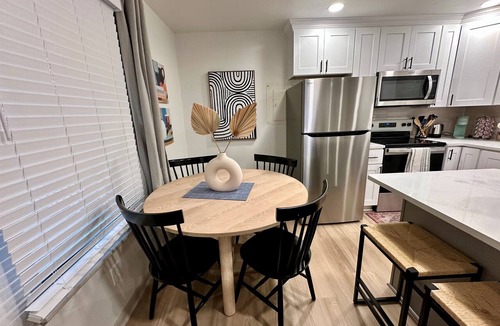 East Ocean View Apartment | 2 king beds -2nd floor walk 2 Beach u1