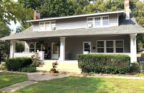 Clintonville House | 2 King Beds, Close to OSU, Zoo & Columbus' Best!