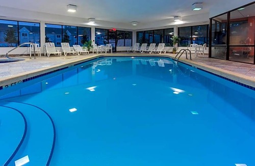 Sunbury Hotel | 2-Star Hotel ∙ Hampton Inn Columbus/Delaware I-71 North