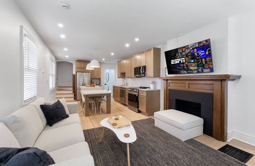 Grandview Heights House | 2025 Fully Renovated 3BD/1.5BA Duplex in Walkable Grandview