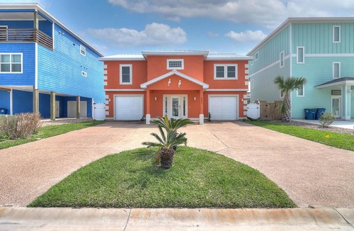 Safe Harbor House | 223 m² House ∙ 4 bedrooms ∙ 12 guests