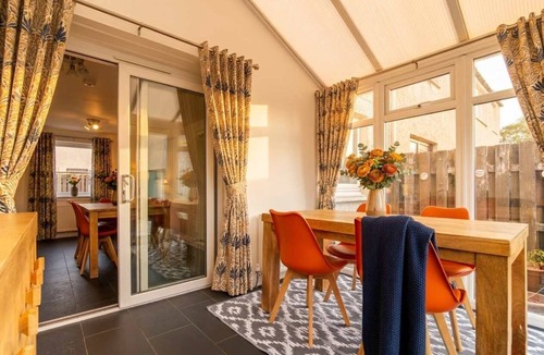 Prestonpans House | 2BR Near Portobello & Musselburgh - Free Parking - Fast Wi-Fi