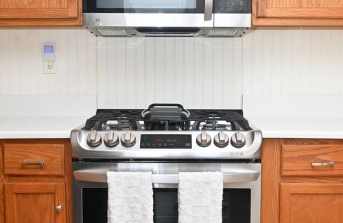 Douglasville House | 3-bedroom house in fabulous Douglasville with AC, WiFi