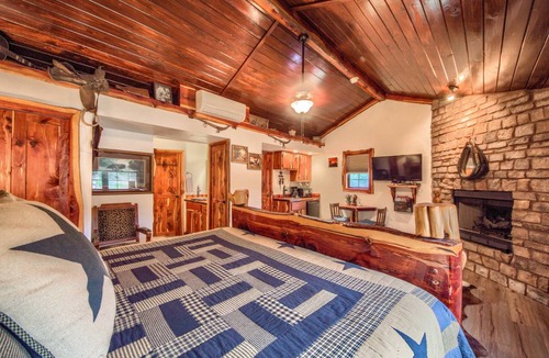 Fredericksburg Cottage | 39 m² Cottage ∙ 1 bedroom ∙ 2 guests