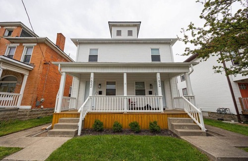 Near East Columbus House | 3BR Retreat - Near OSU + Downtown + Free Parking