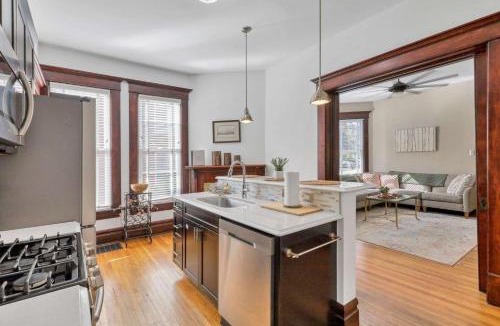 Victorian Village House | 4 Bed Townhome near Goodale Park