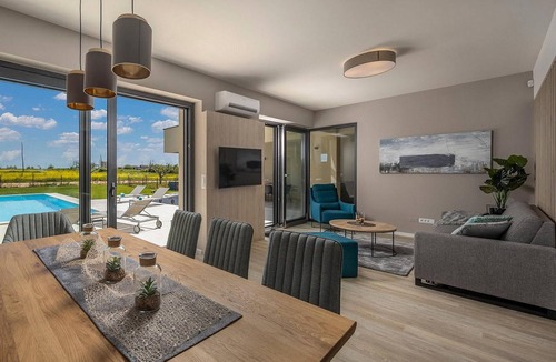 Brtonigla House | 4 bedroom gorgeous home in Brtonigla