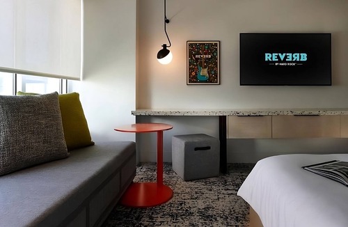 Downtown Atlanta Hotel | 4 Pet-friendly Units! Parking, Outdoor Fireplace! Short Drive to Zoo Atlanta!