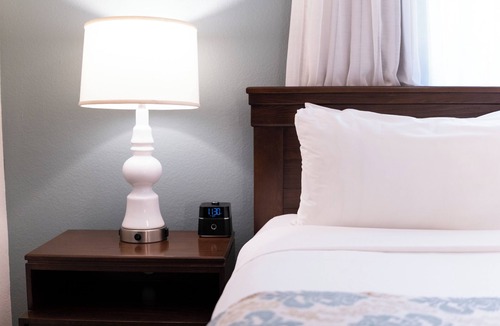 Del Mar Hotel | 4 Units | Full Kitchen | Balcony | Free Parking | Steps from Del Mar Beach