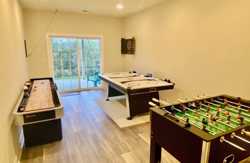 Sawgrass South House | 4BR/3.5BR in Rehoboth! Gameroom, Clubhouse, Pool, Pickleball minutes to beaches!