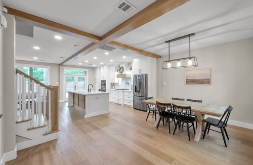 College Park House | 4BR Near The Woodlands | Quiet Neighborhood | King Suite | Pet Friendly