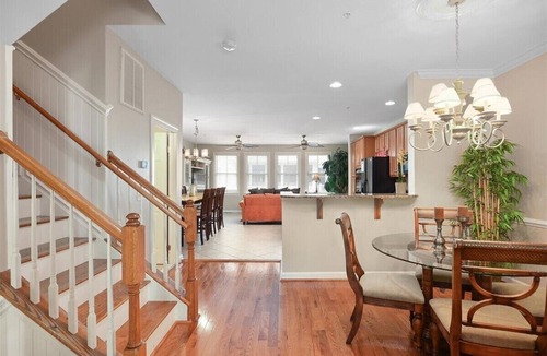 Sunset Island House | 67th St, 2 Pools, 5 Bedrooms, near the Pools! FREE Linens/Towels! Parking for 3