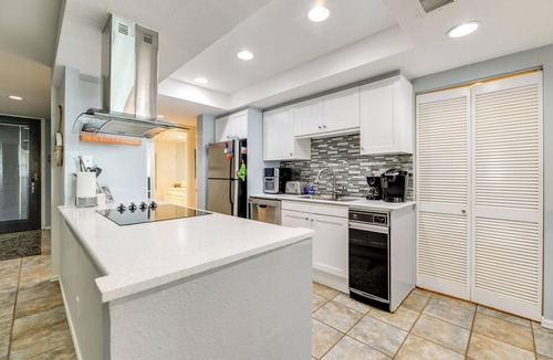 Port Aransas Apartment | 7th-floor Oceanfront Unit w/Pools in Port Aransas