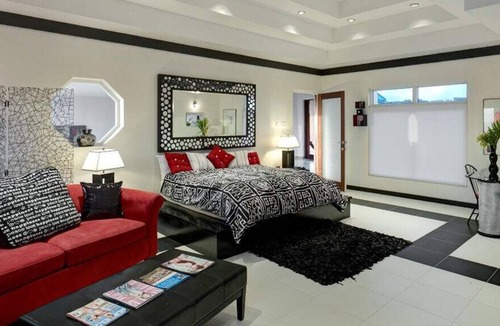 Lancaster Villa | A Distinctive Split Level Home