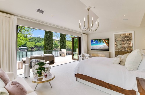 Lower Basin Lake Travis House | Above Crown Jewel I Premiere I Lake Austin Waterfront I Eventsl Luxe Services