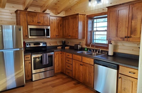 Rockbridge Cabin | Ace of Hearts. Secluded Hocking Hills cabin!