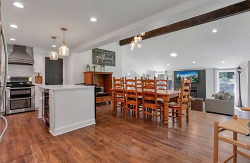 Rockbridge House | Adventures at Aspen Way: WHOLE HOME & 7 ACRE RETREAT